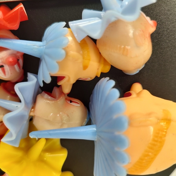 Vintage 1991 Wilton Circus Clown Cupcake Cake Toppers Set Of 10 W/Balloon Pick - Picture 8 of 12